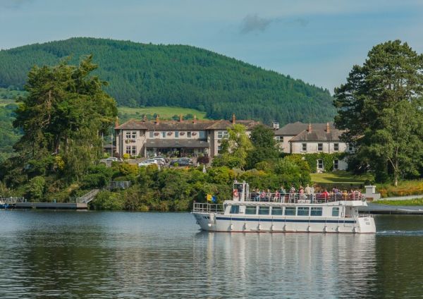 Hôtel au bord du lac avec Spirit of Killaloe