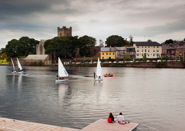 Sailing on the Shannon