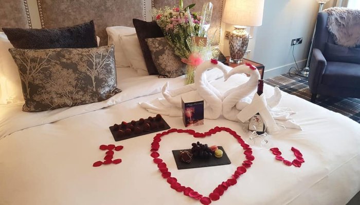 N The Lakeside Hotel and Leisure Centre