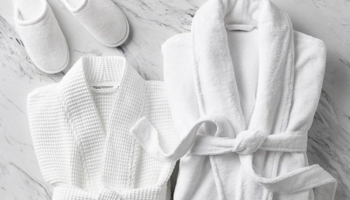 Retreat signature robe l The Lakeside Hotel and Leisure Centre
